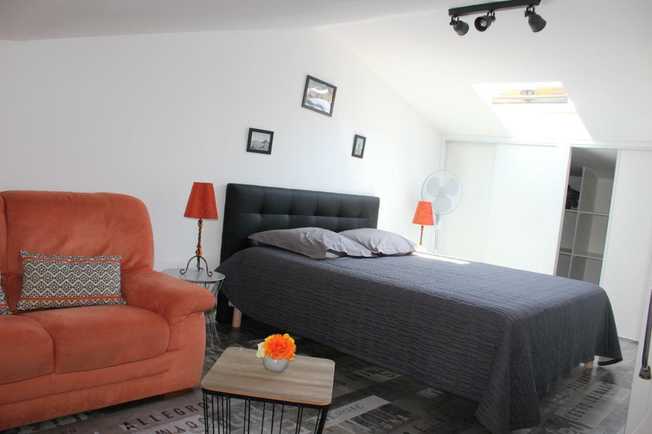 Claude Et Marie-france Apartment